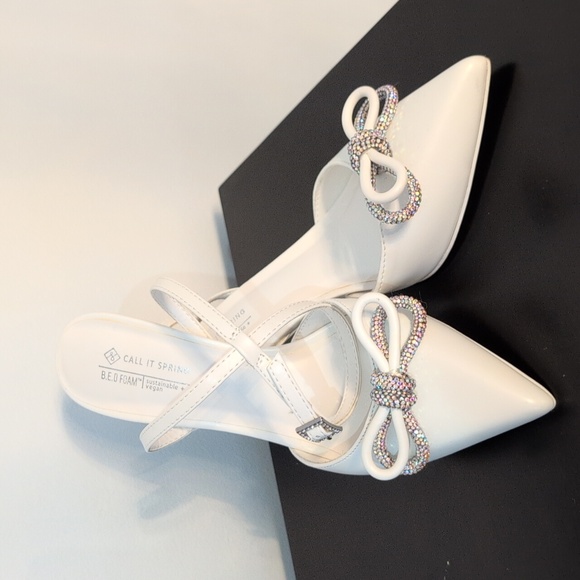 Call It Spring Shoes - Call It Spring White Ankle Strap Sparkle Bow Pumps Size 8 3.5" Heels NWOT